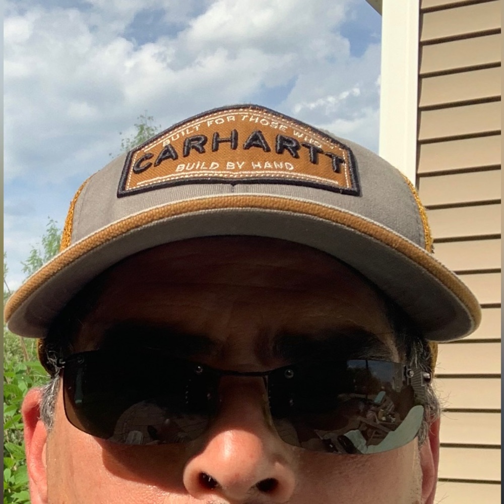 Tommy Bahama vintage sunglasses in a light weight metal frame.